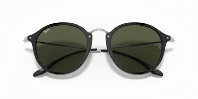Ray-Ban RB2447 Black sunglasses, temple detail — D.Sungkur Optometrist